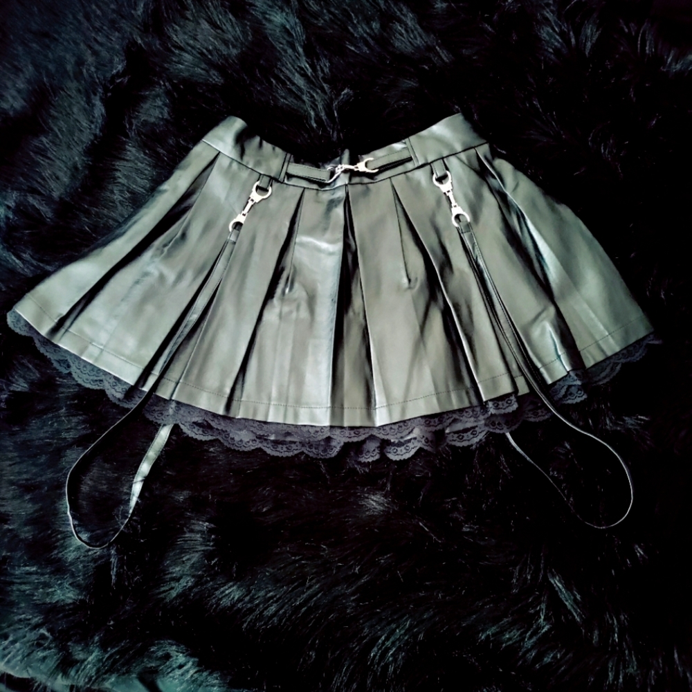 Little for big suspender skirt